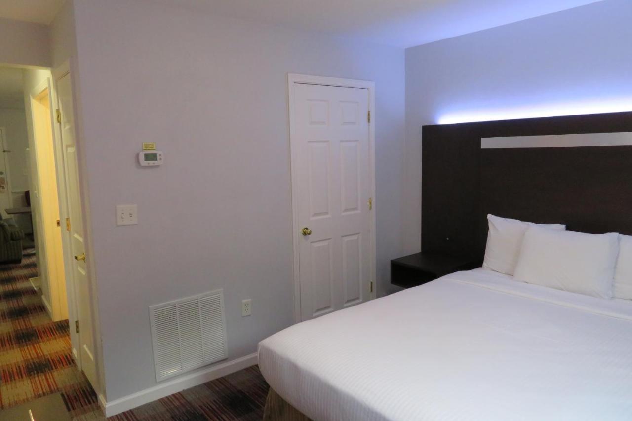Luxbury Inn & Suites Maryville Eksteriør billede