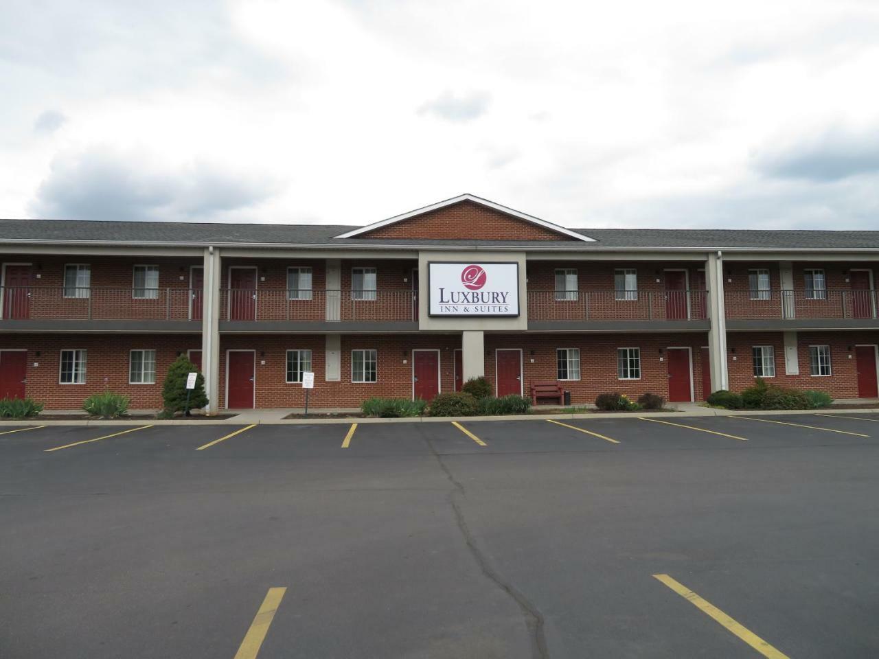 Luxbury Inn & Suites Maryville Eksteriør billede