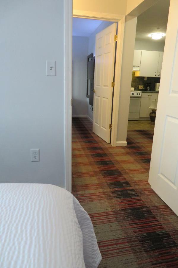 Luxbury Inn & Suites Maryville Eksteriør billede