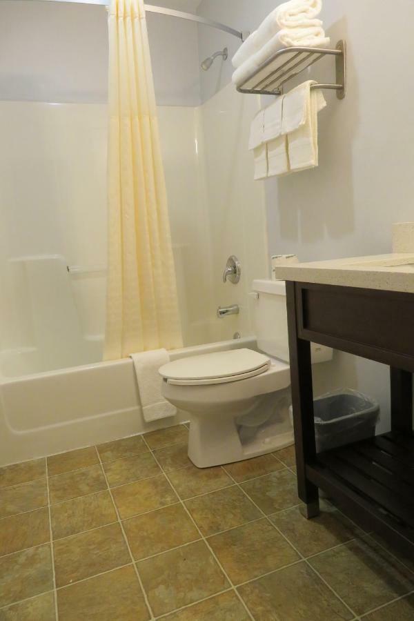 Luxbury Inn & Suites Maryville Eksteriør billede