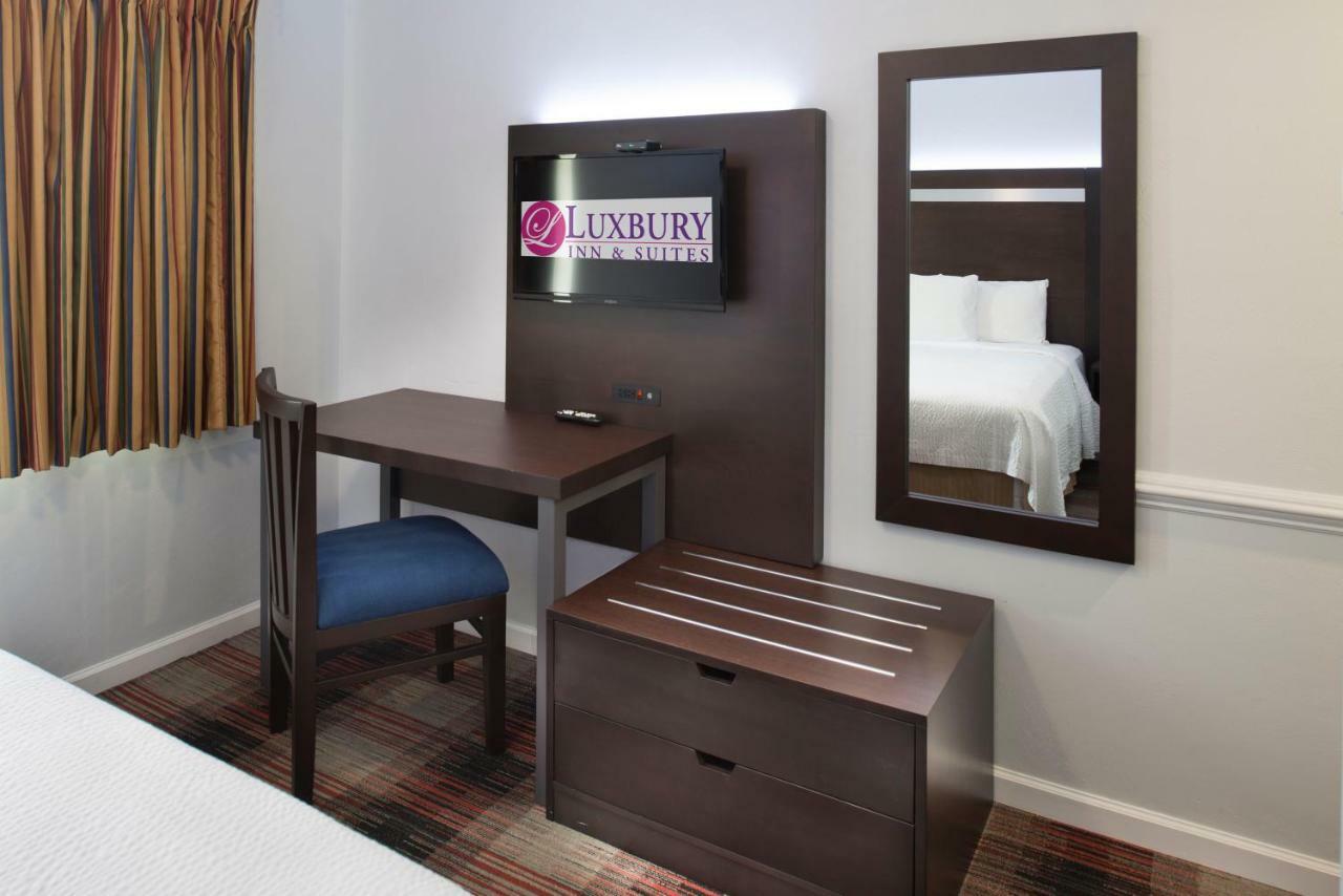 Luxbury Inn & Suites Maryville Eksteriør billede