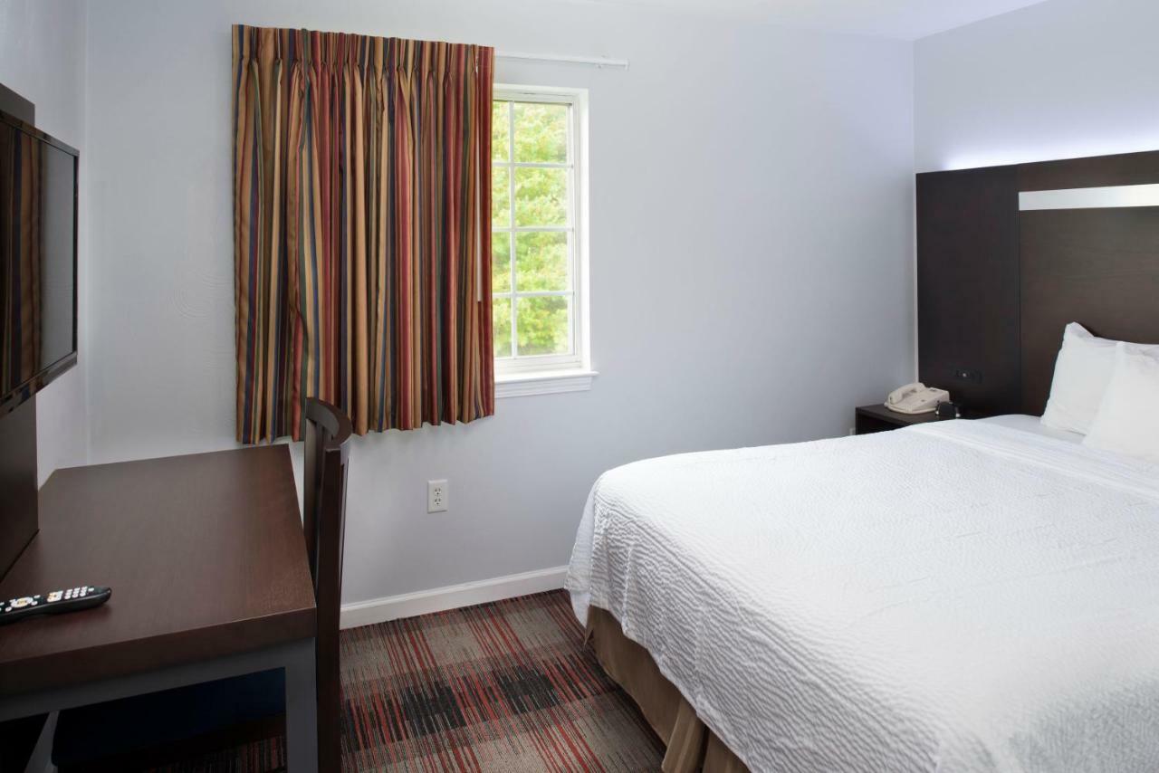 Luxbury Inn & Suites Maryville Eksteriør billede