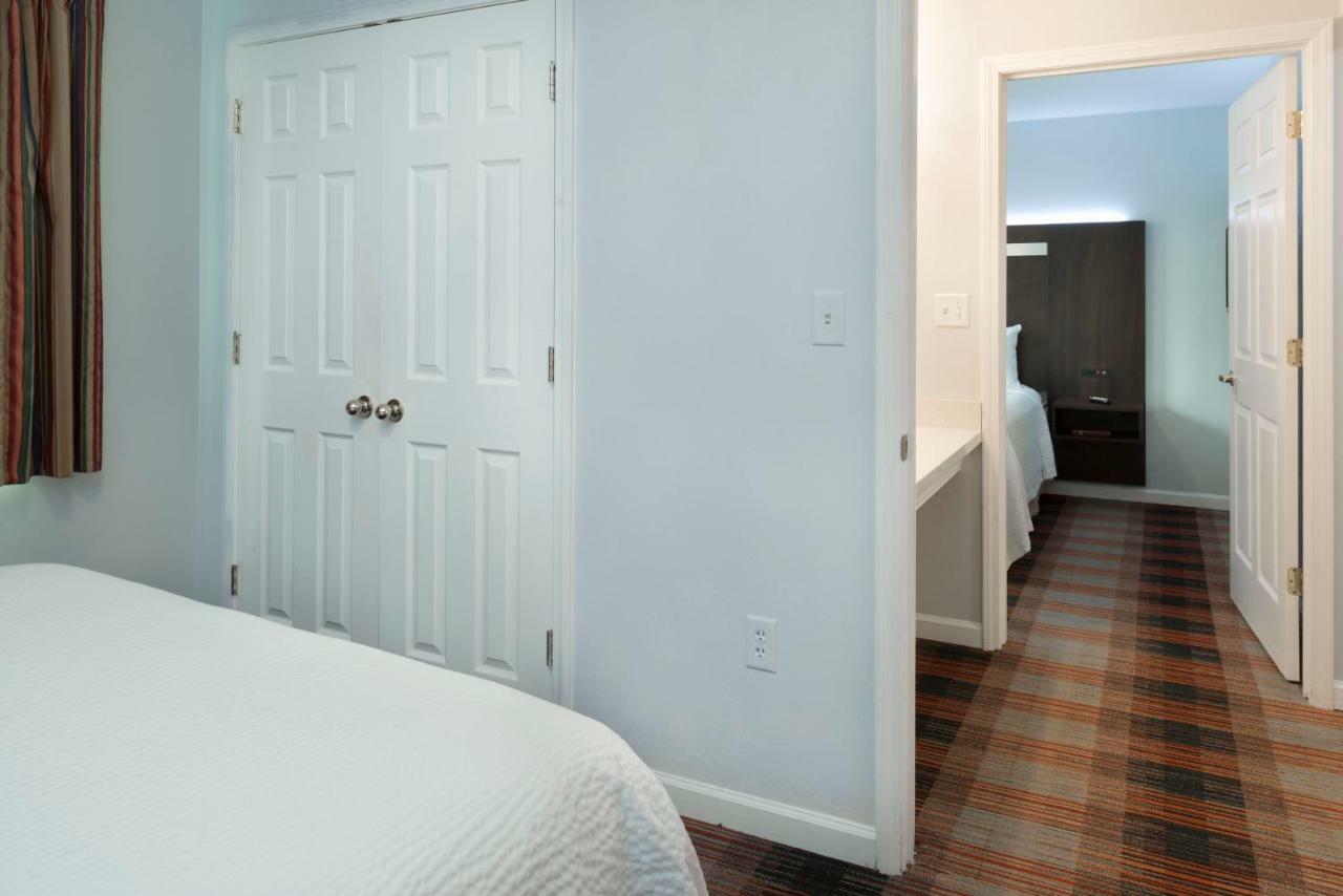 Luxbury Inn & Suites Maryville Eksteriør billede